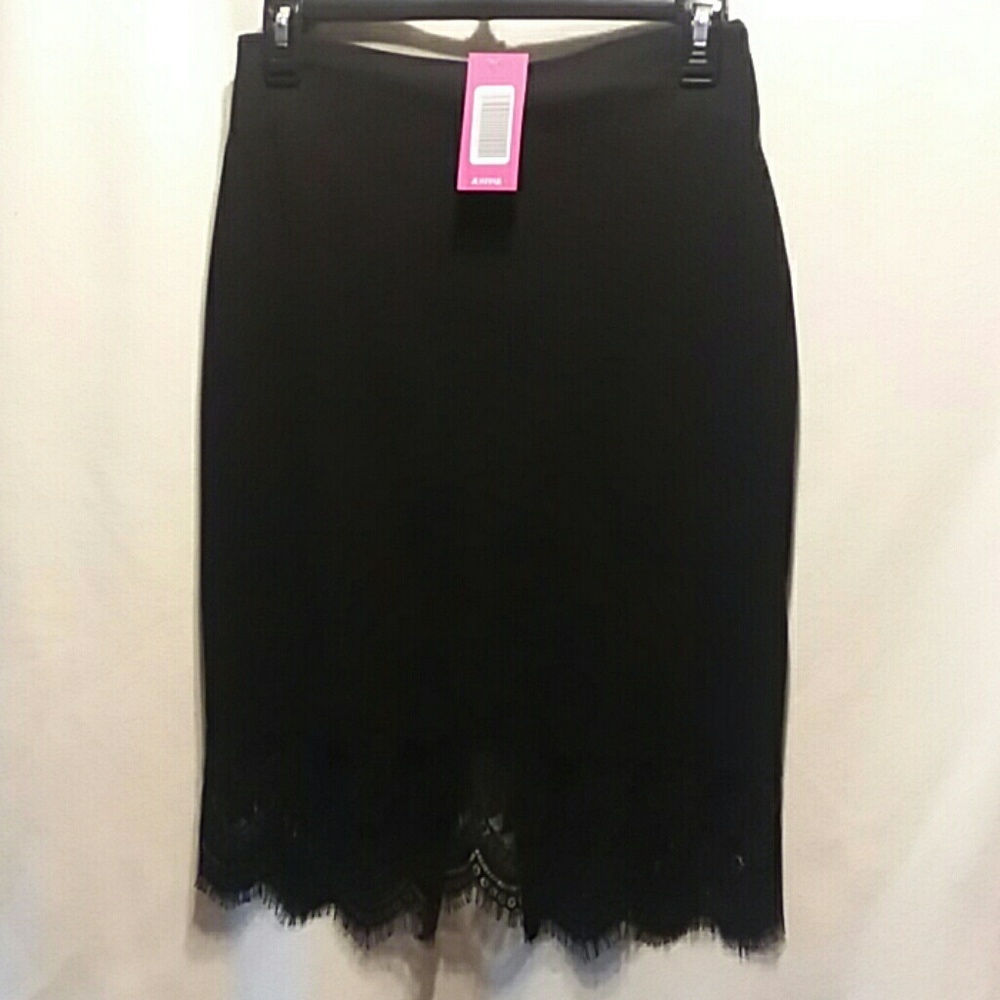 Black skirt with bottom lace